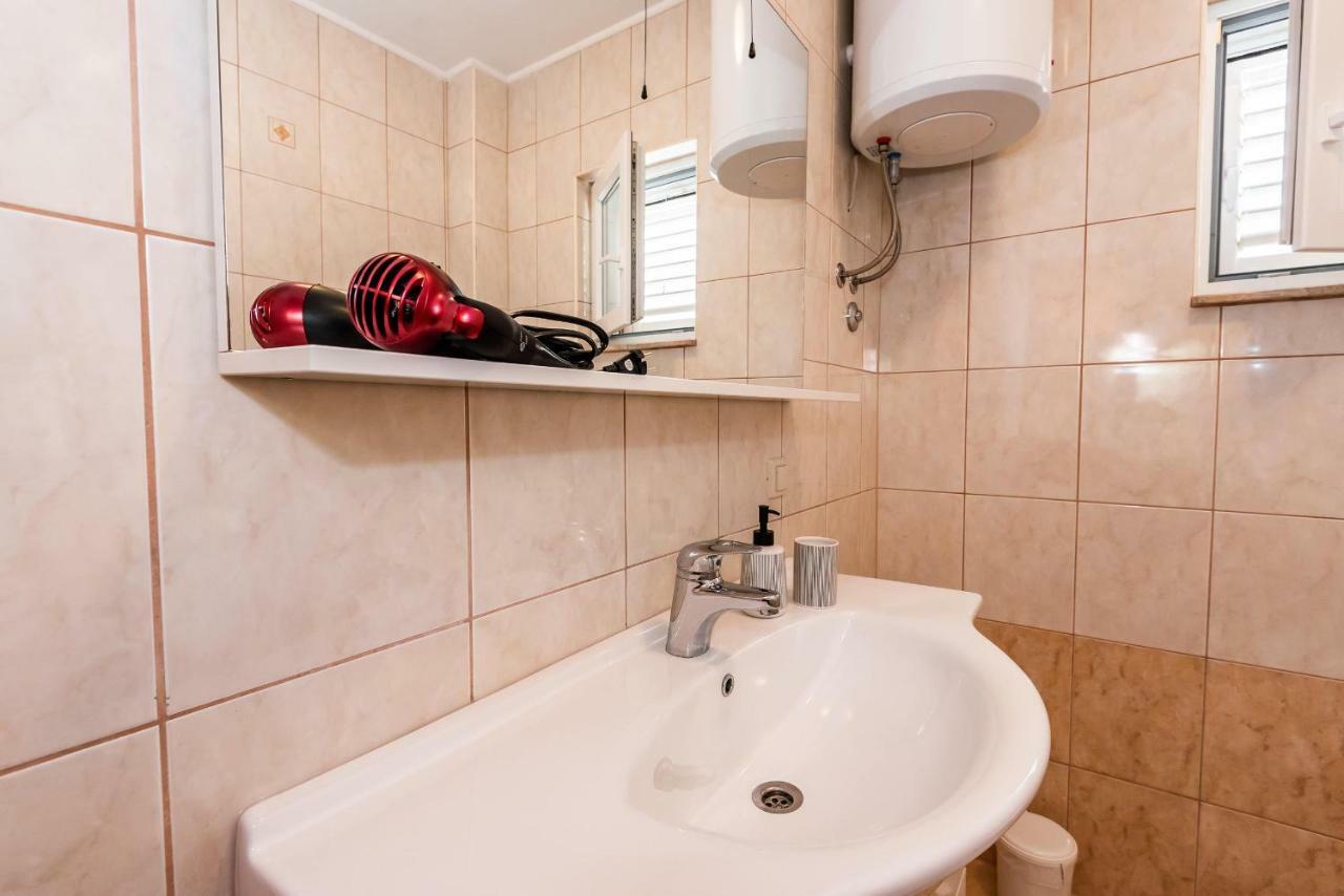 Apartmani Marina 클레크 외부 사진