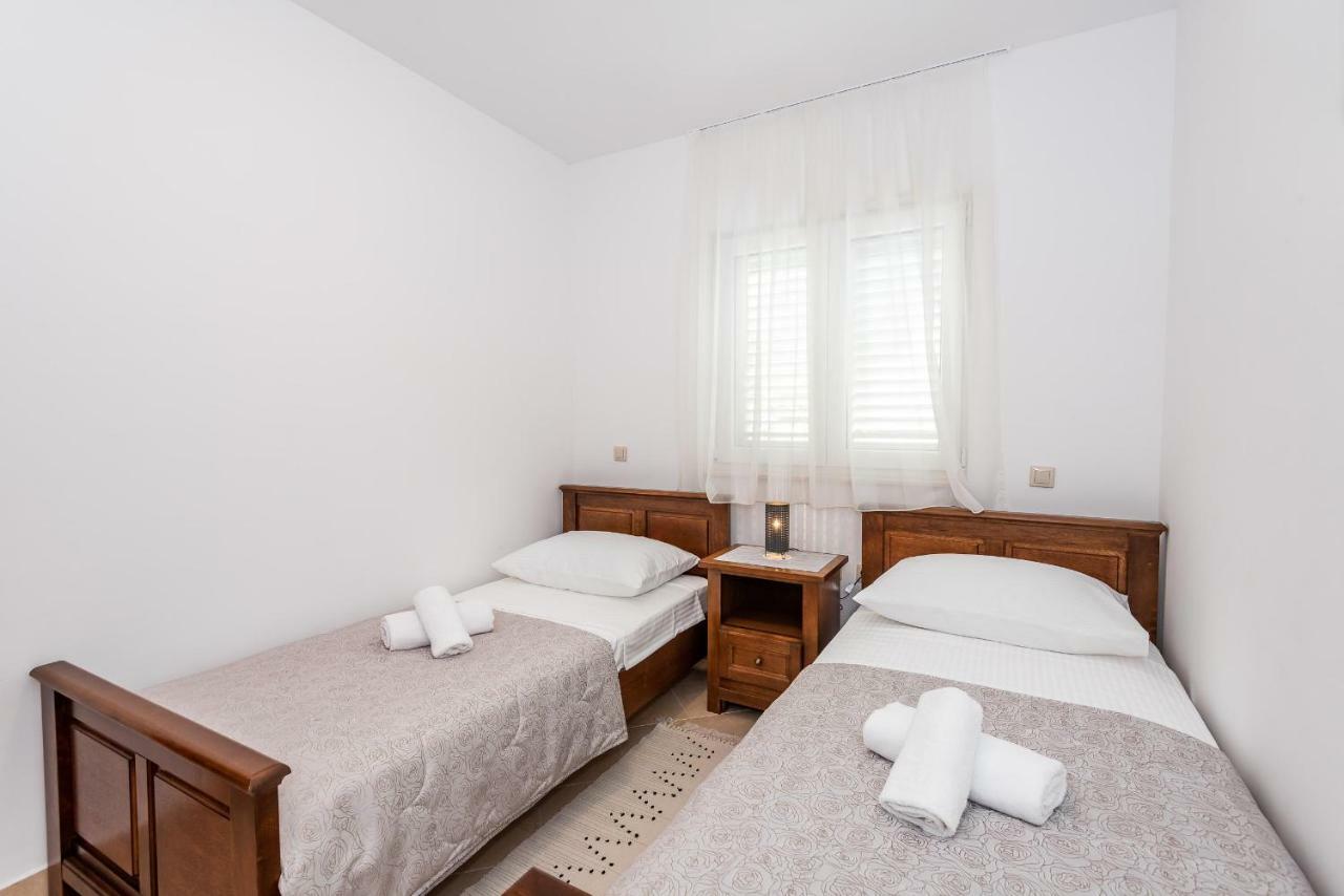 Apartmani Marina 클레크 외부 사진