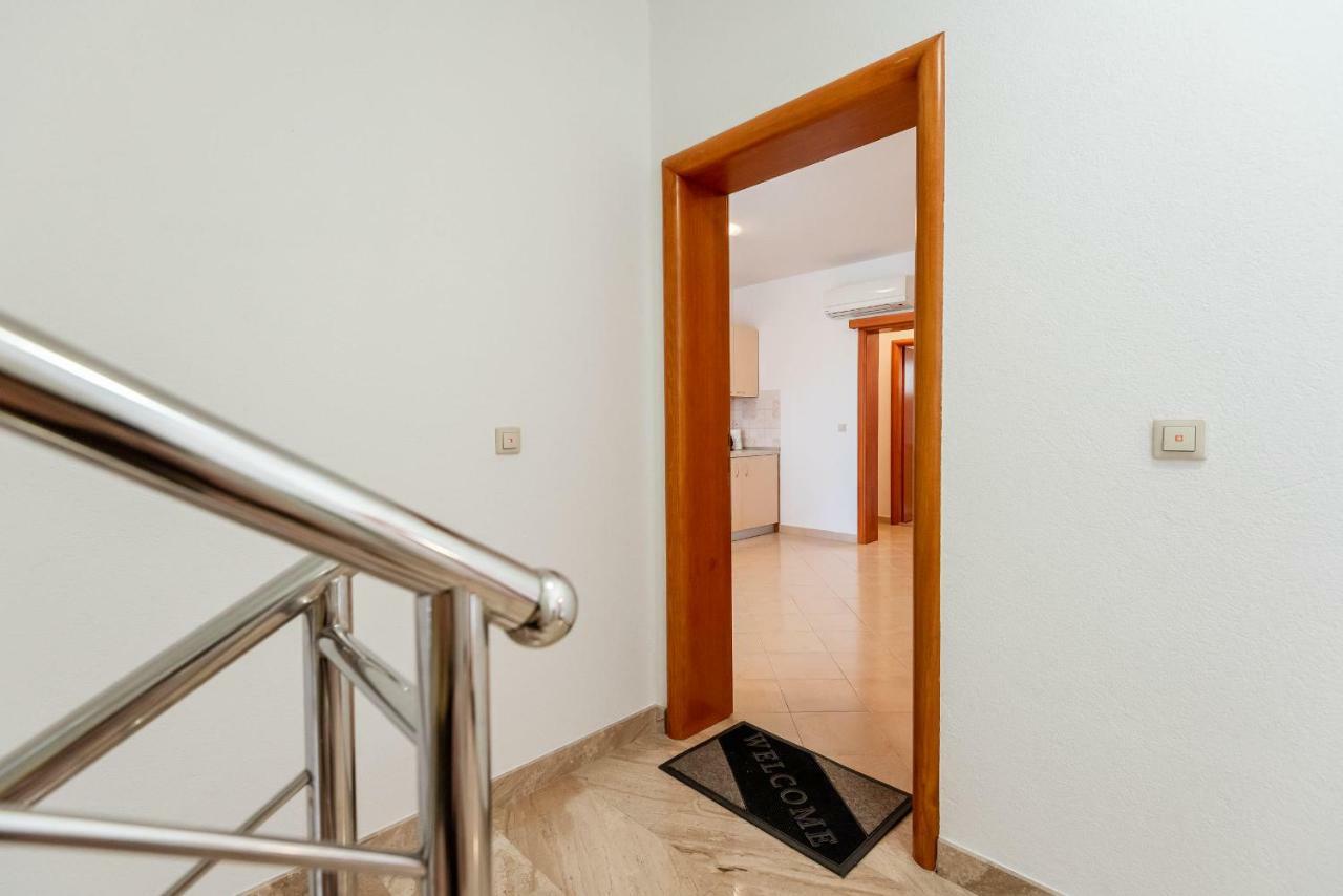Apartmani Marina 클레크 외부 사진