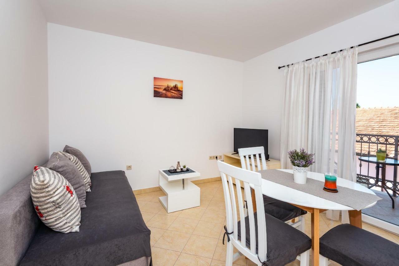 Apartmani Marina 클레크 외부 사진