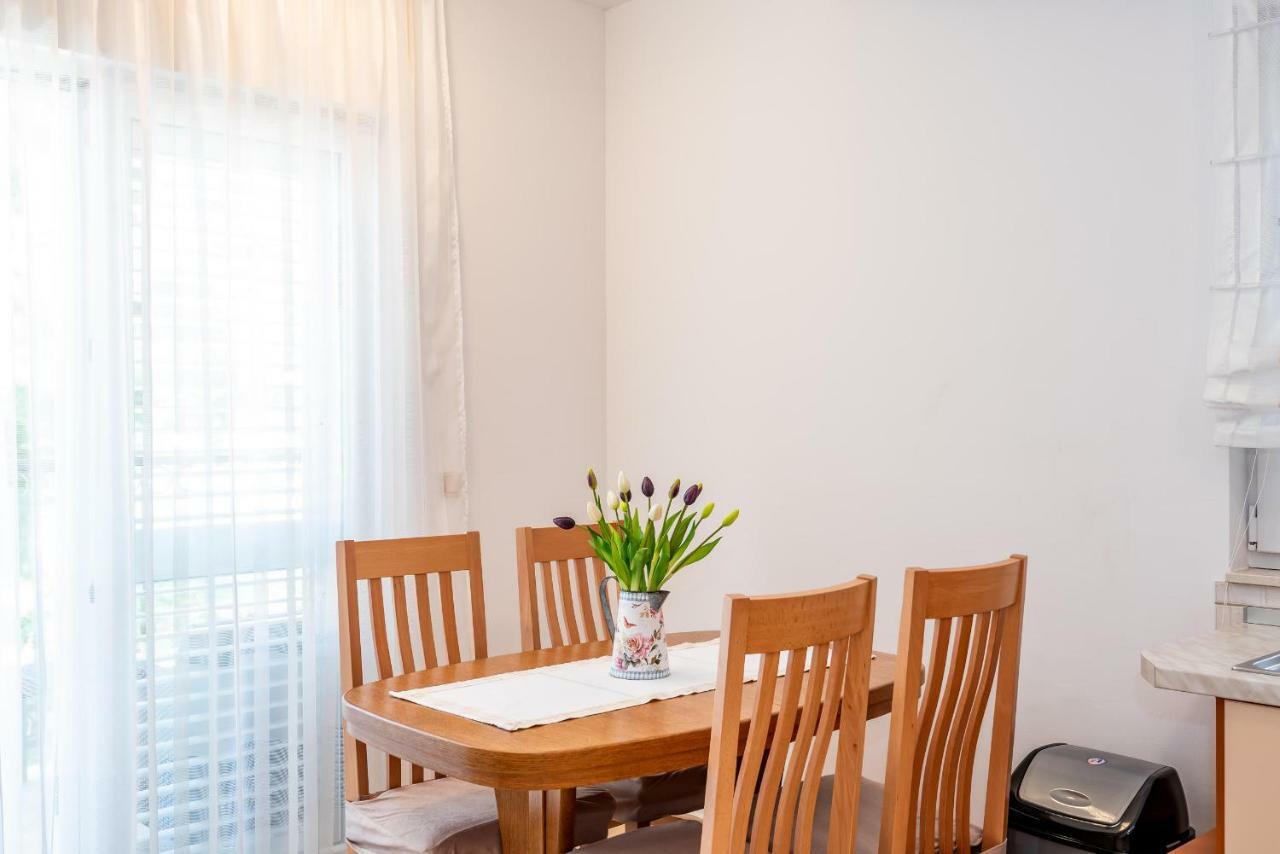 Apartmani Marina 클레크 외부 사진