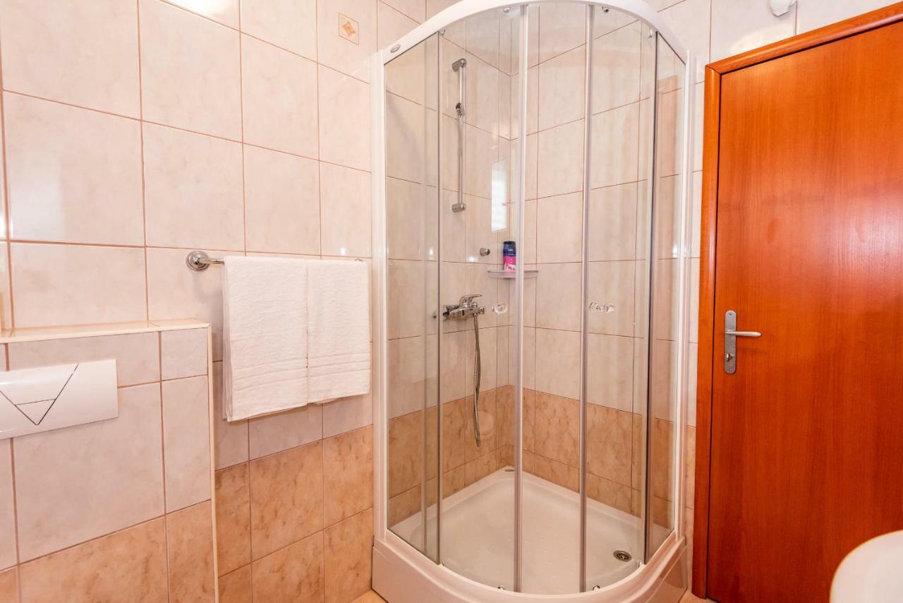Apartmani Marina 클레크 외부 사진