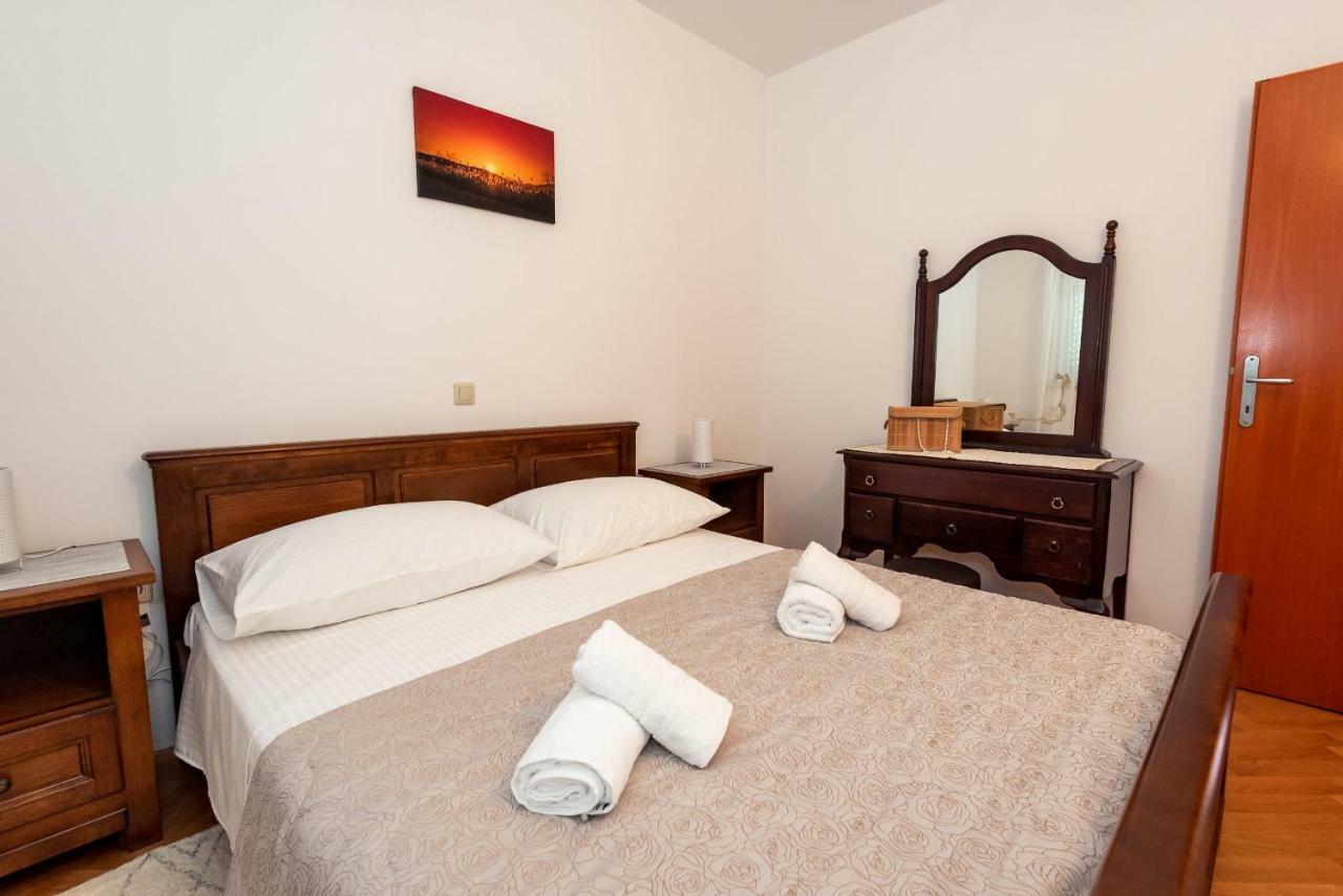 Apartmani Marina 클레크 외부 사진