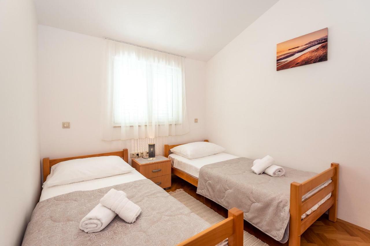 Apartmani Marina 클레크 외부 사진