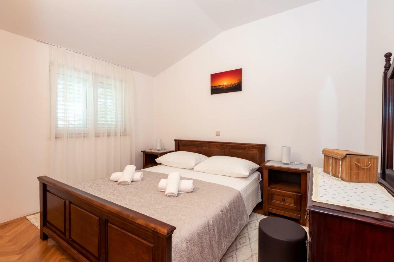 Apartmani Marina 클레크 외부 사진