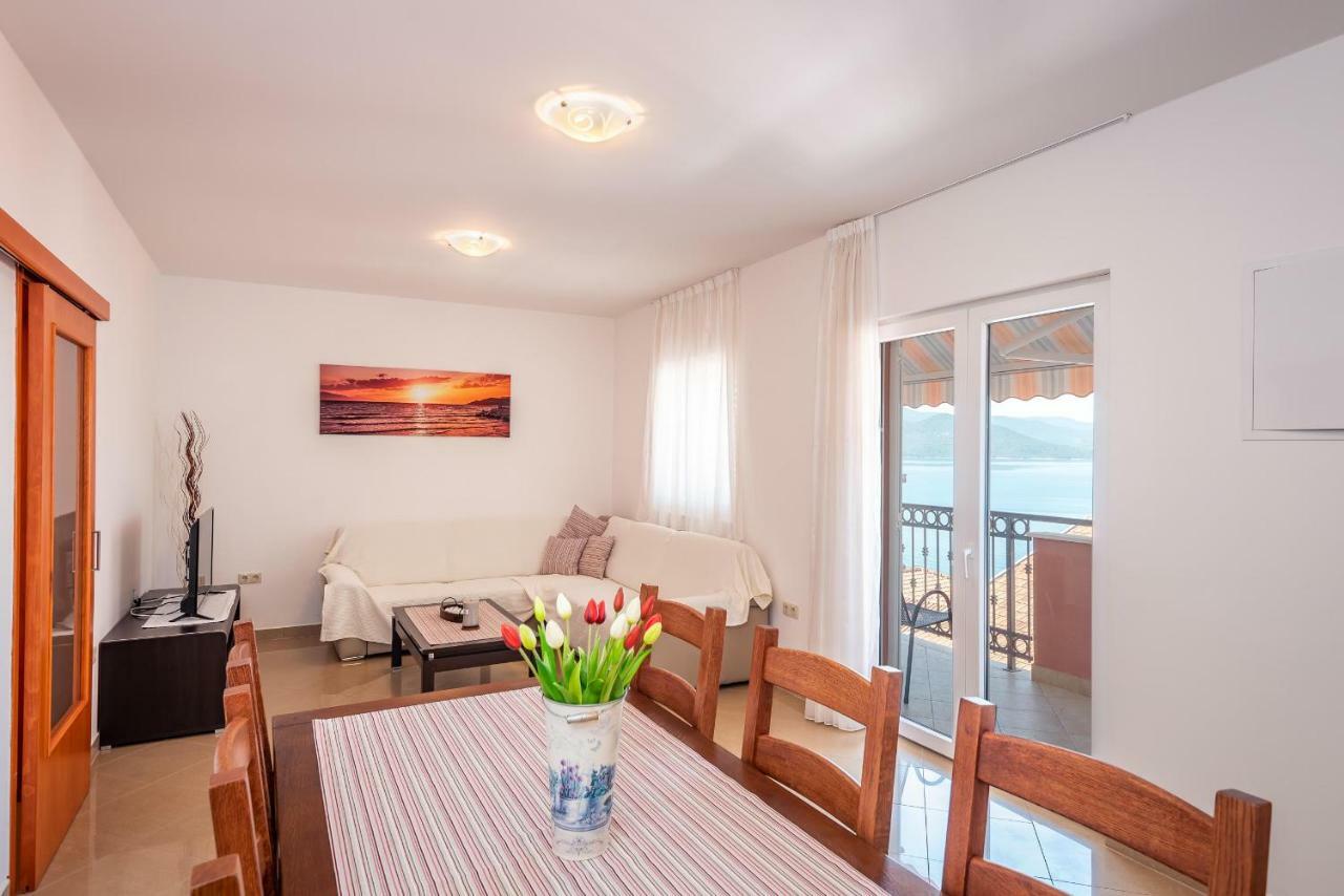 Apartmani Marina 클레크 외부 사진