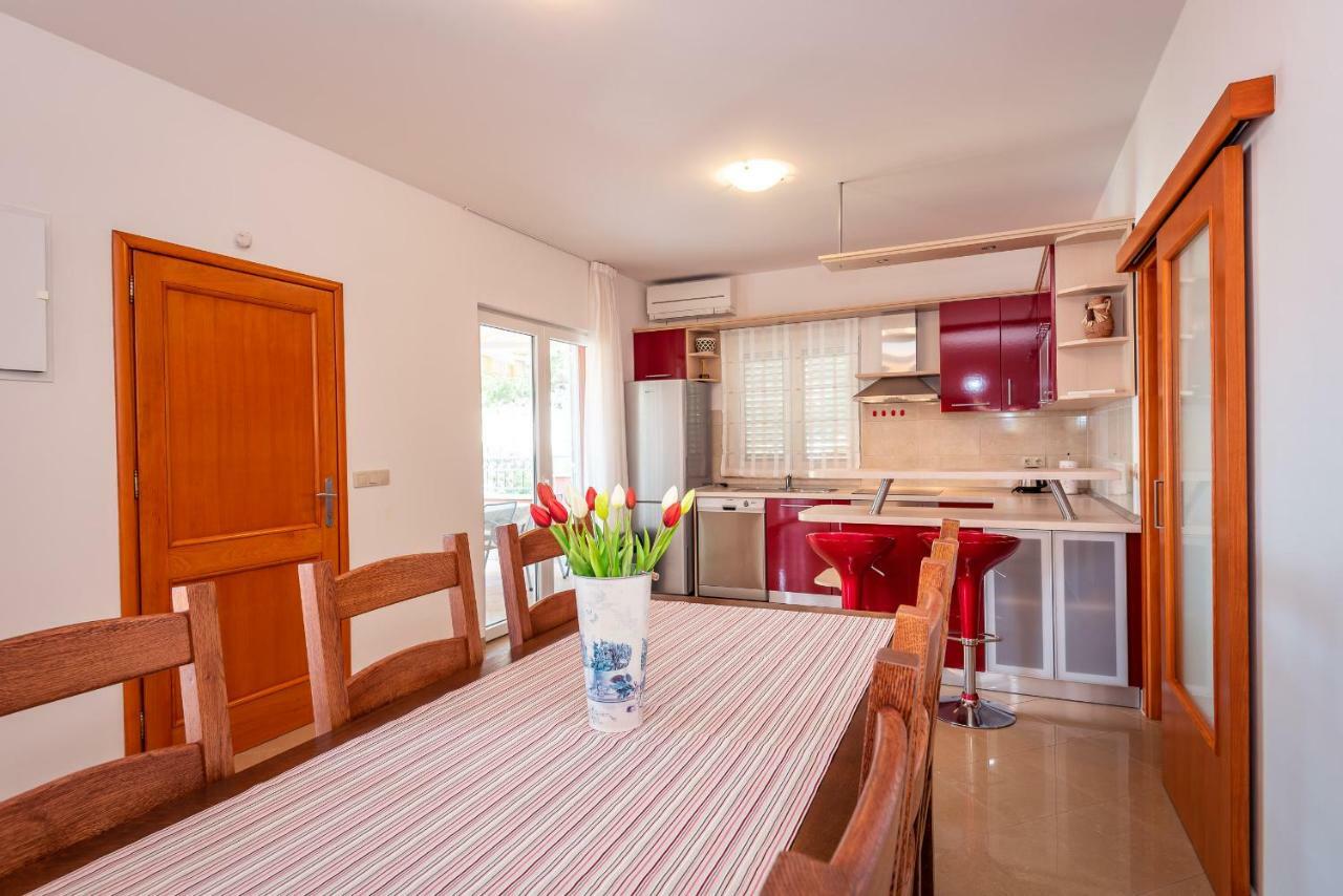 Apartmani Marina 클레크 외부 사진
