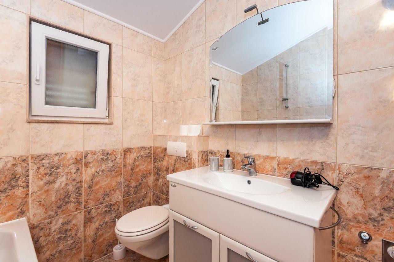 Apartmani Marina 클레크 외부 사진